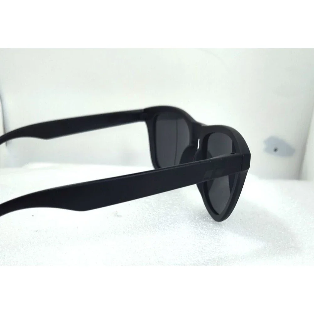 Blenders Mens SUNGLASSES BLAKE, Matted Black Cat POLARIZED 50-13-127